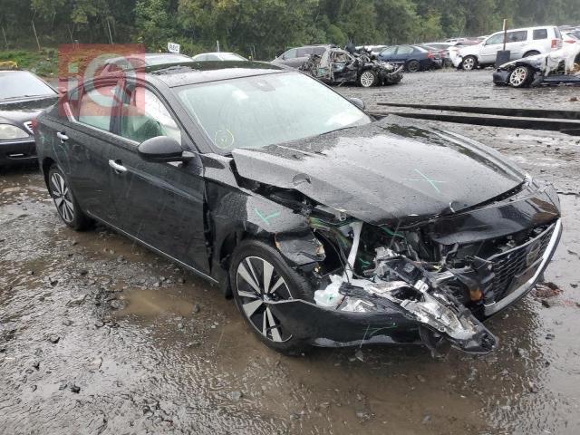 نيسان ألتيما